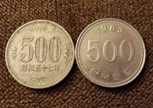 日本の500円玉と韓国の500ウォン硬貨