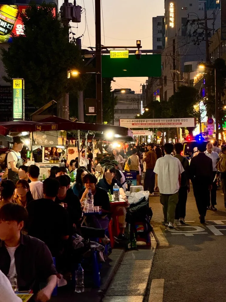 夜の屋台通り