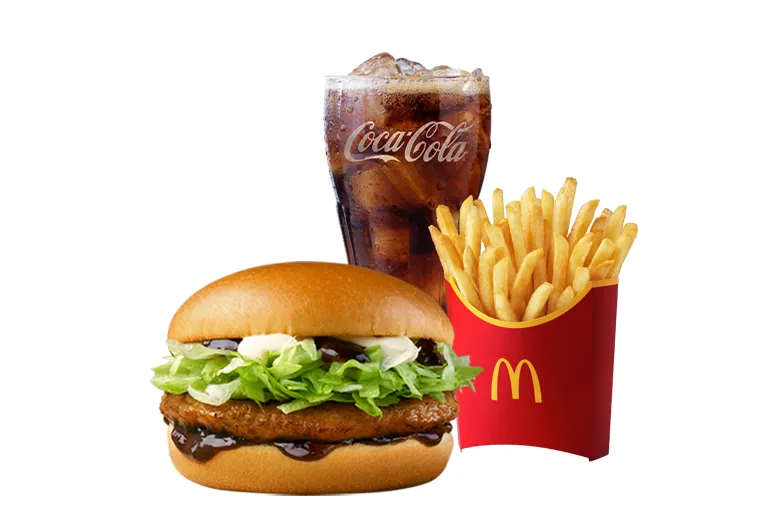 プルコギのたれのパティにレタスとマヨネーズをはさんだバーガーとポテト、コーラのセット