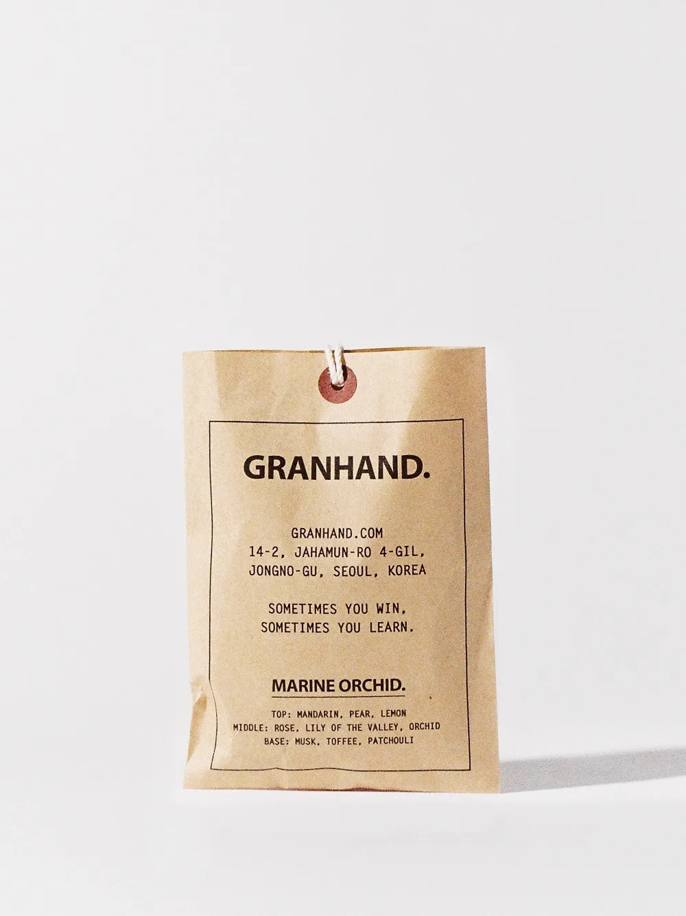 GRANHAND.のマリンオーキッドのサシェ。紙袋の香り袋