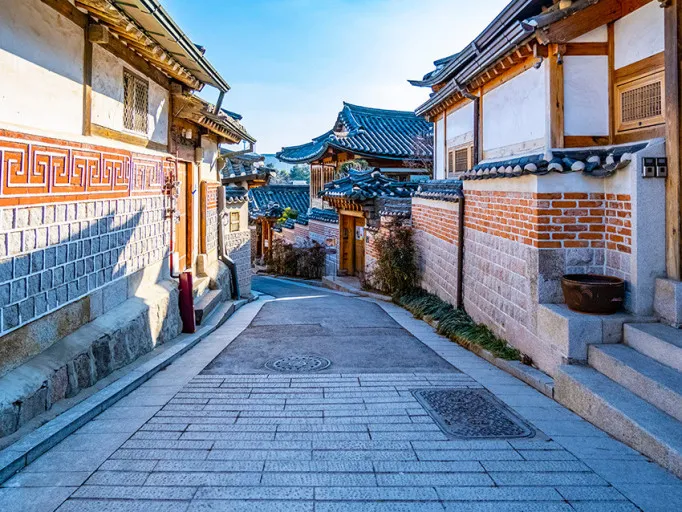 韓屋の石畳の路地