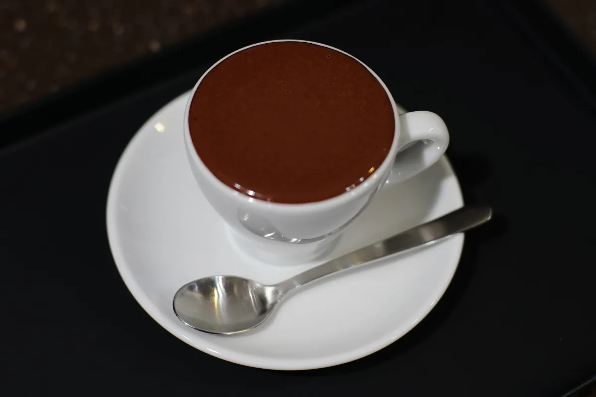 17℃ — カップ入りの濃厚チョコドリンク