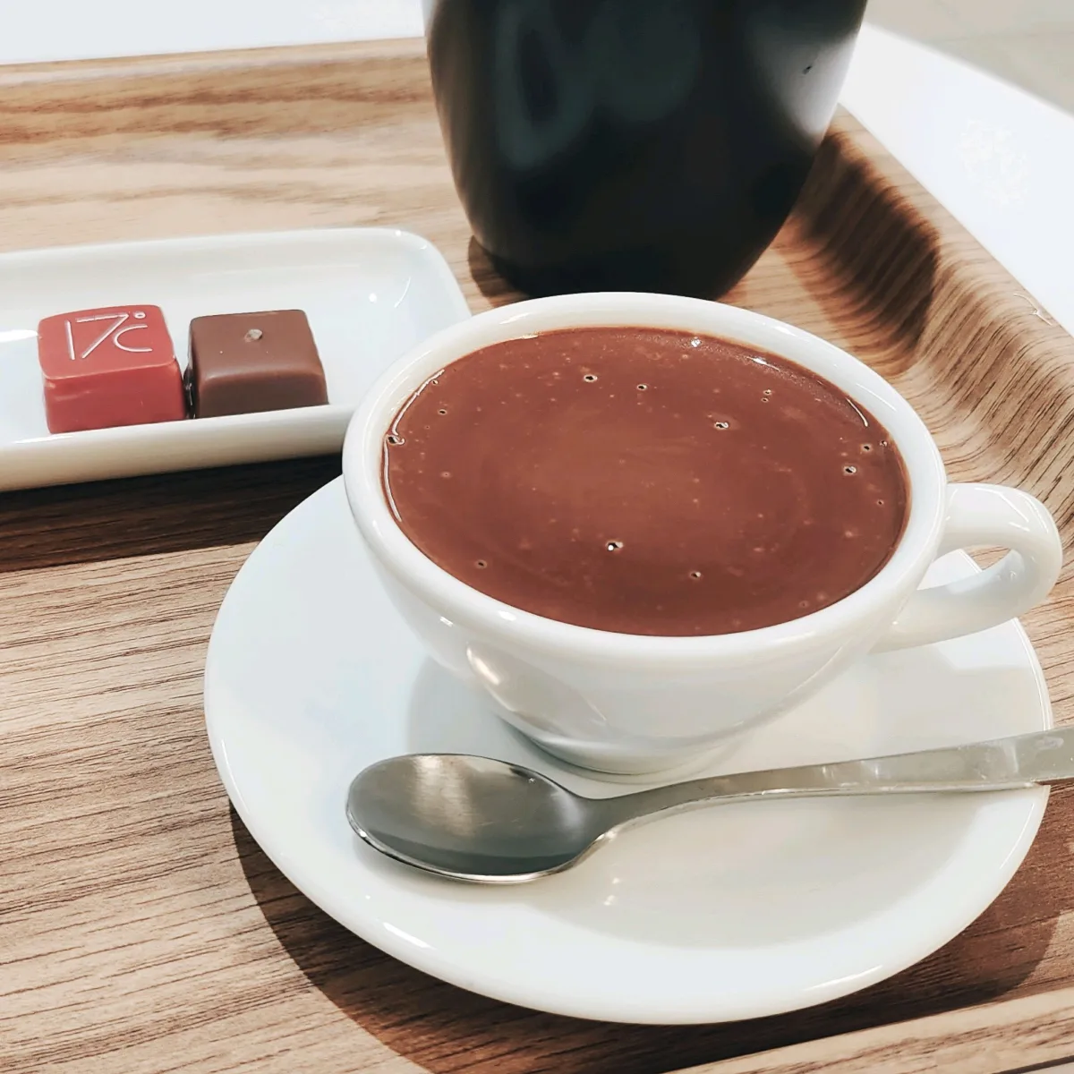 チョコドリンクとボンボン