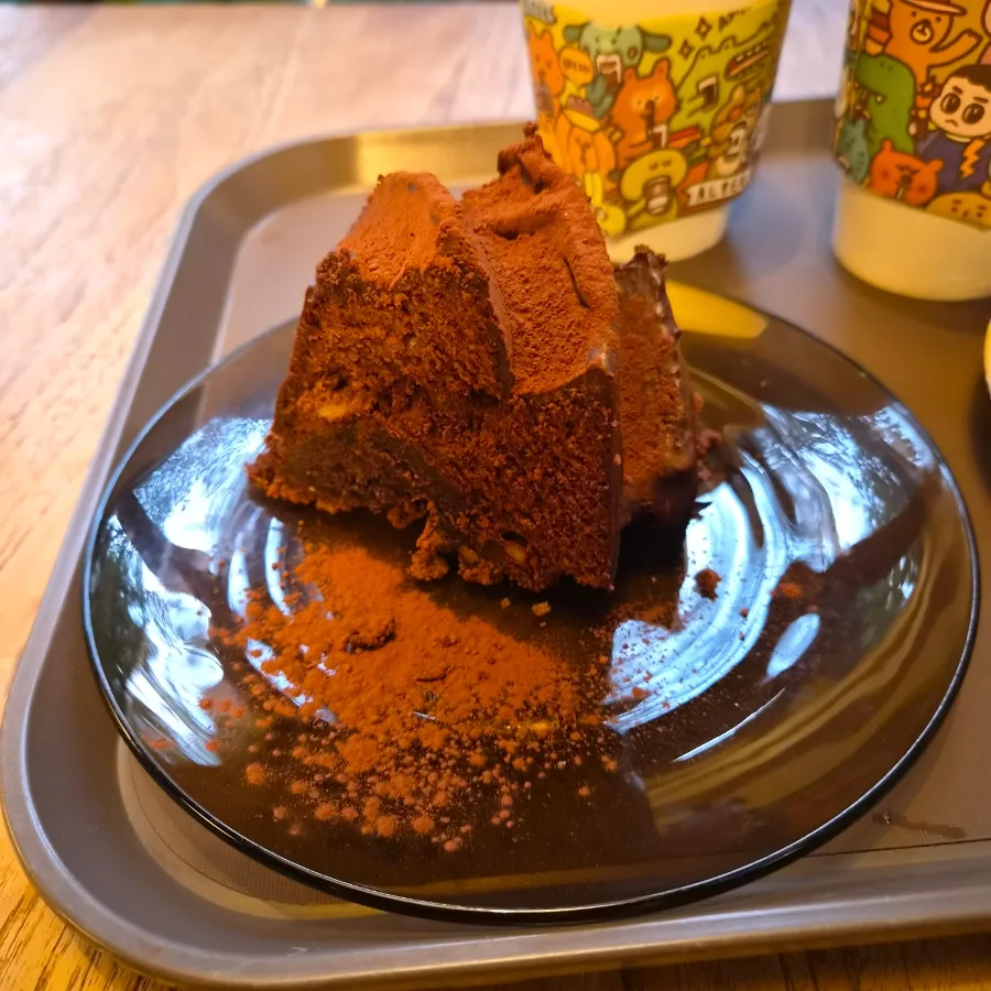 ココアをまぶしたケーキ