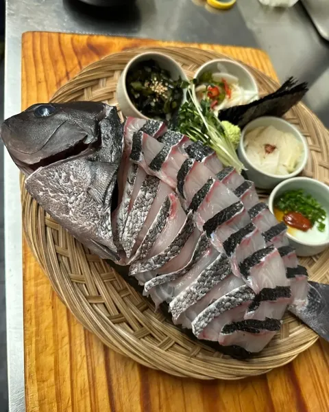 バンユルグァコマク
