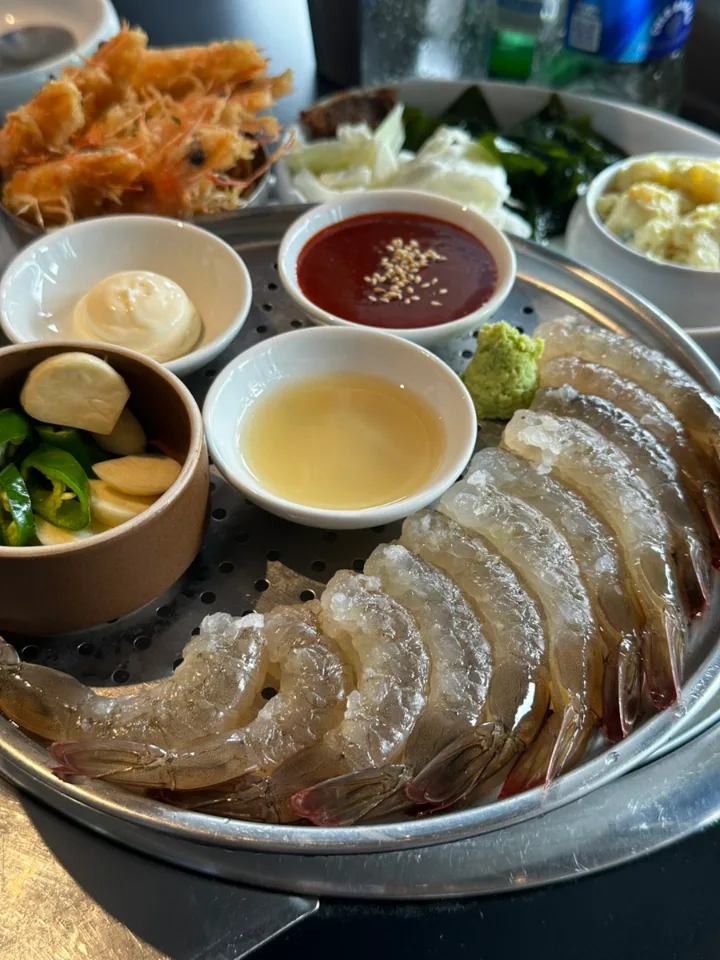 生エビと揚げたエビ頭