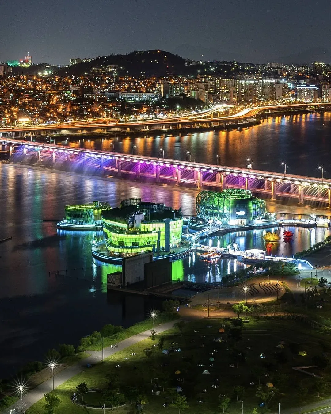 盤浦大橋とセビッソムの夜景