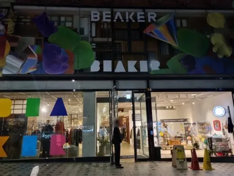 BEAKER 漢南店