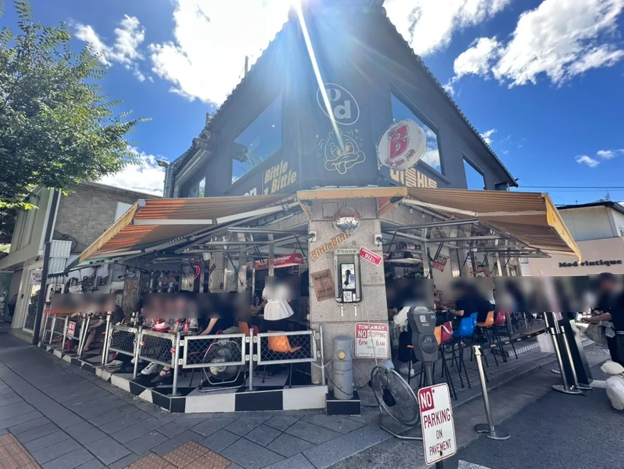BITTLE’S TACO ソスンラギル店 — 青空に映える角地の店舗
