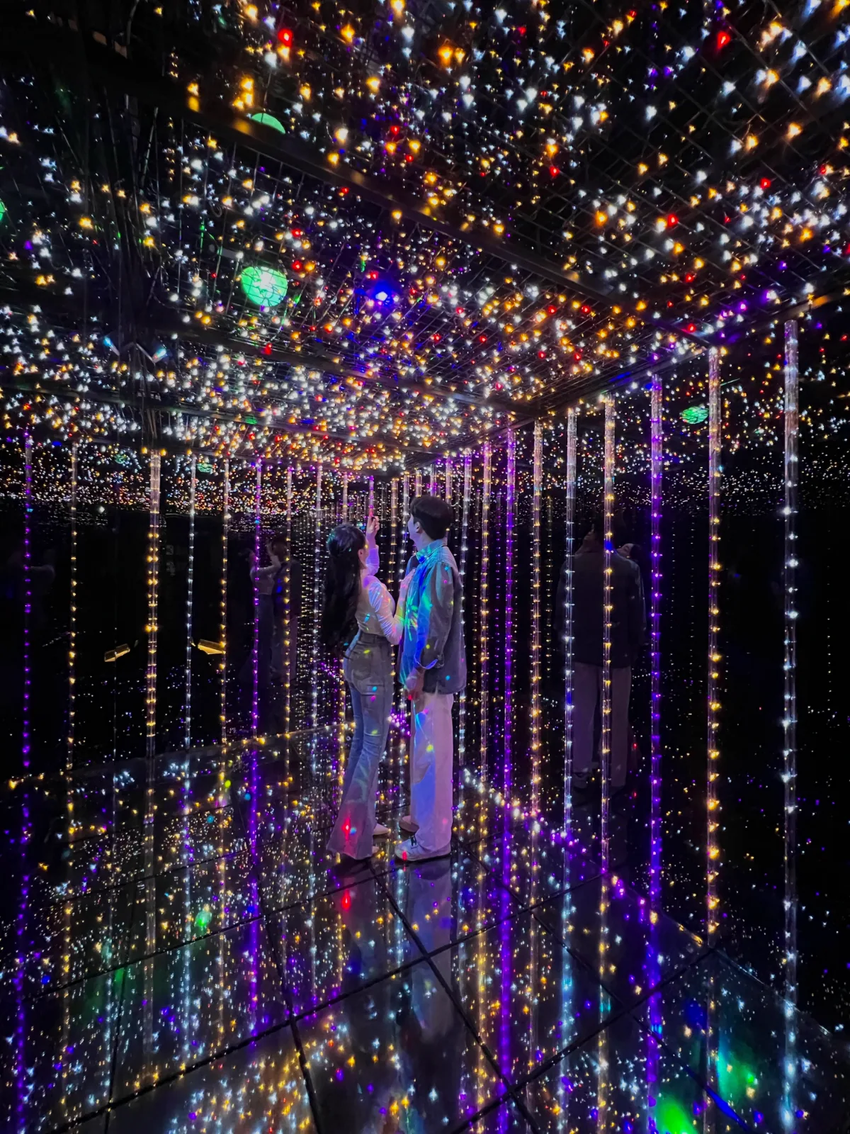 星明かりの鏡張り空間