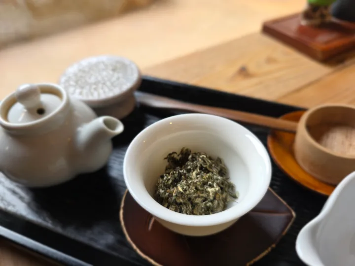ヨモギ茶