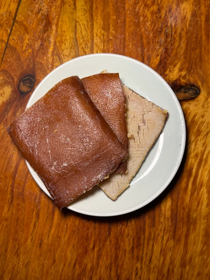 ピルサル・コプテギ（豚皮焼き・150g）