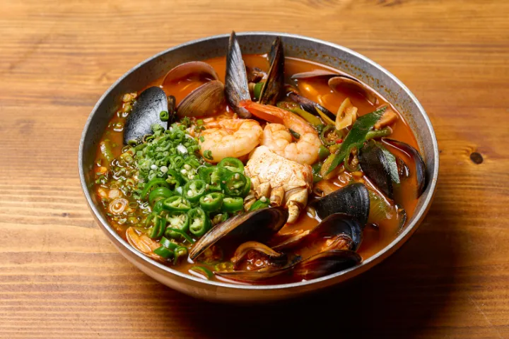 海鮮ヘジャンラーメン