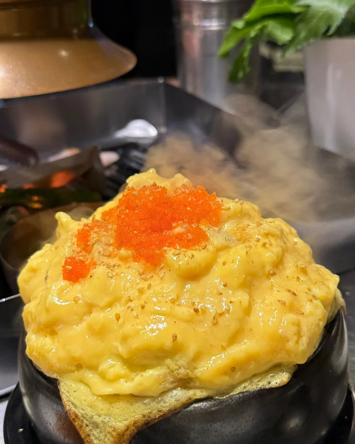 とびこをのせた蒸し卵