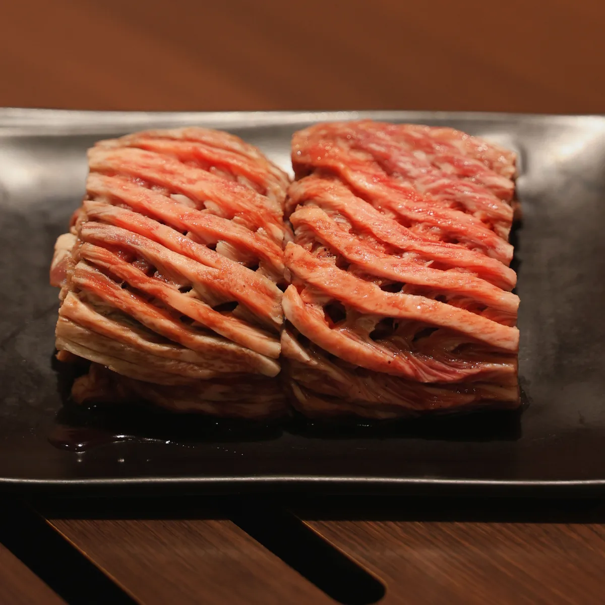 巨大カルビ — 韓牛の味付けカルビ(240g)