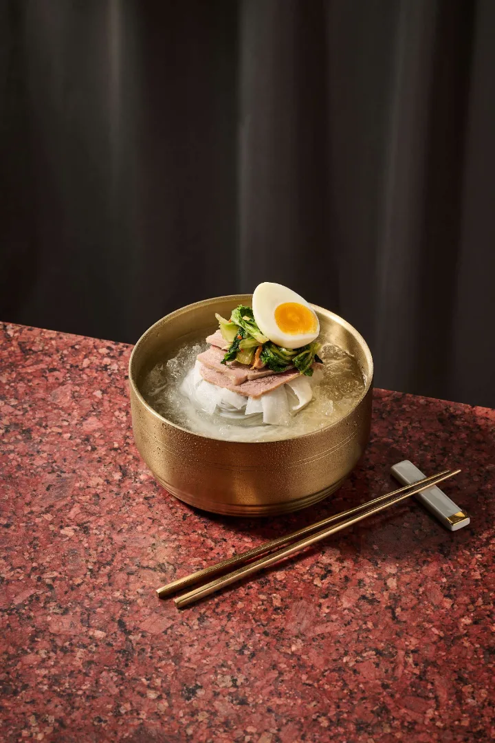 自家製スープの咸興式ムル冷麺
