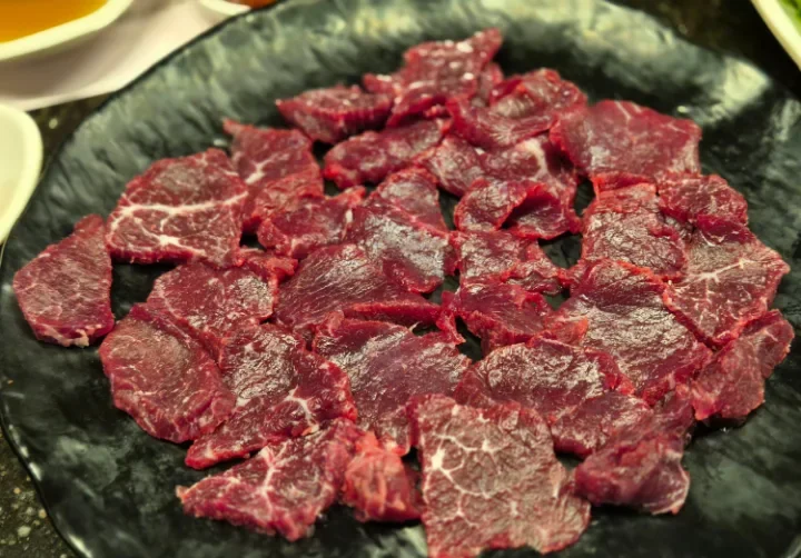 牛肉の刺身（お試し・60g）