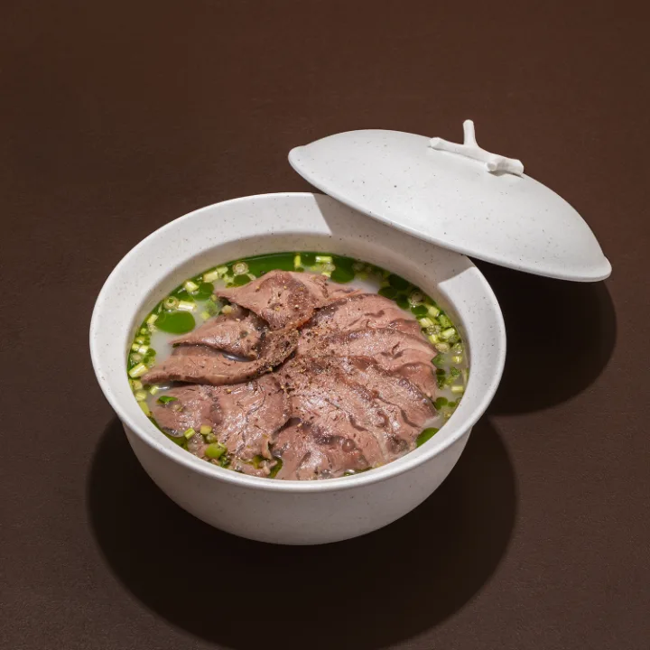 牛すね肉のコムタン