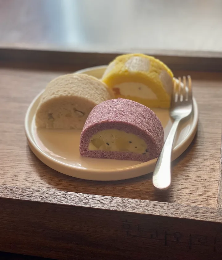 餅のロールケーキ