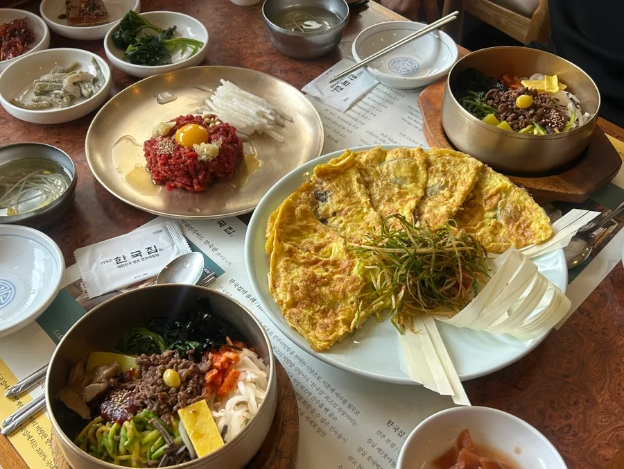 韓国チッ 全州本店 — ユッケとジョンの食卓