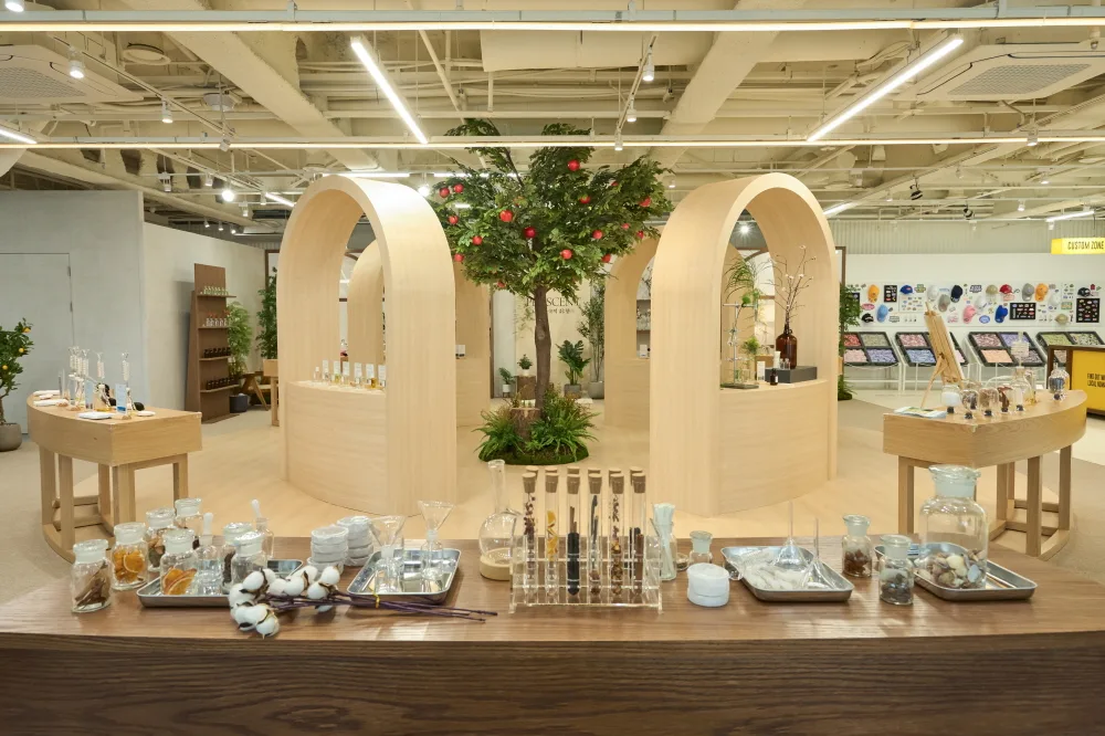 4階のアーチ型の展示ブース