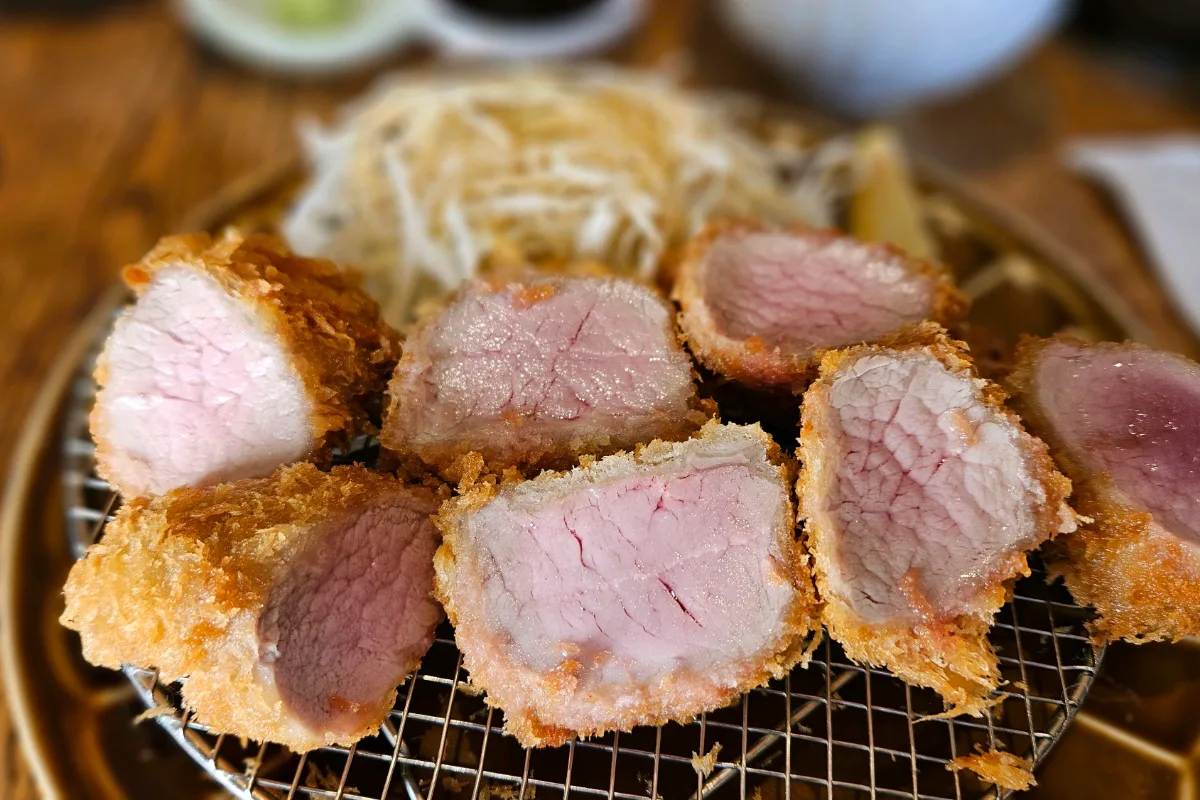 厚切りヒレカツの断面