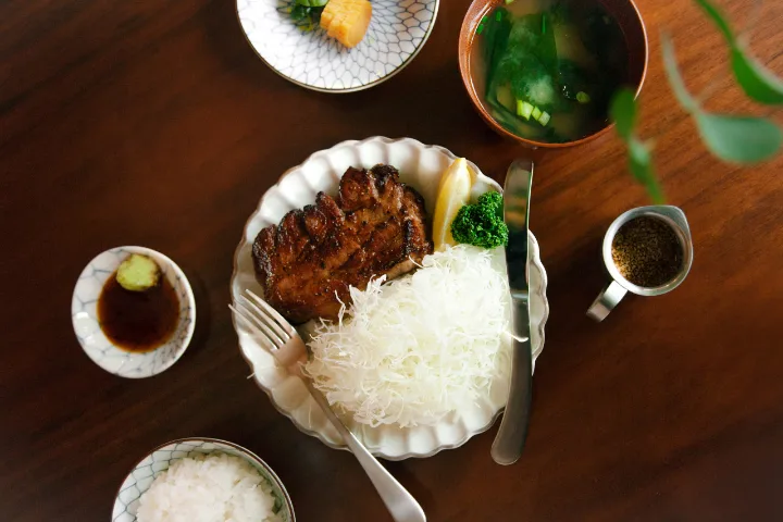 イベリコ豚のステーキ定食