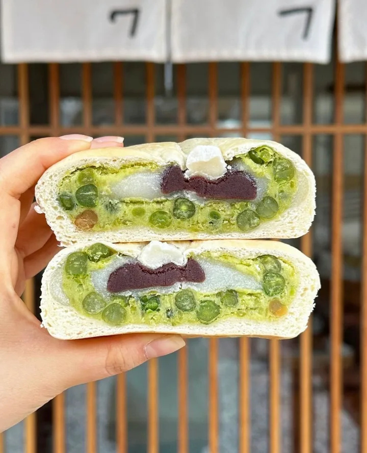 もち米とえんどう豆のもちもちパン