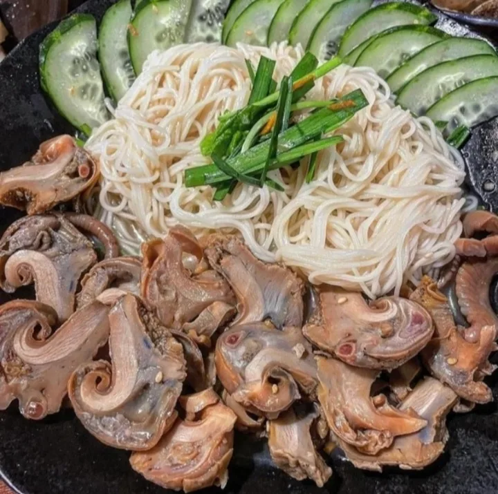 白つぶ貝の和え物