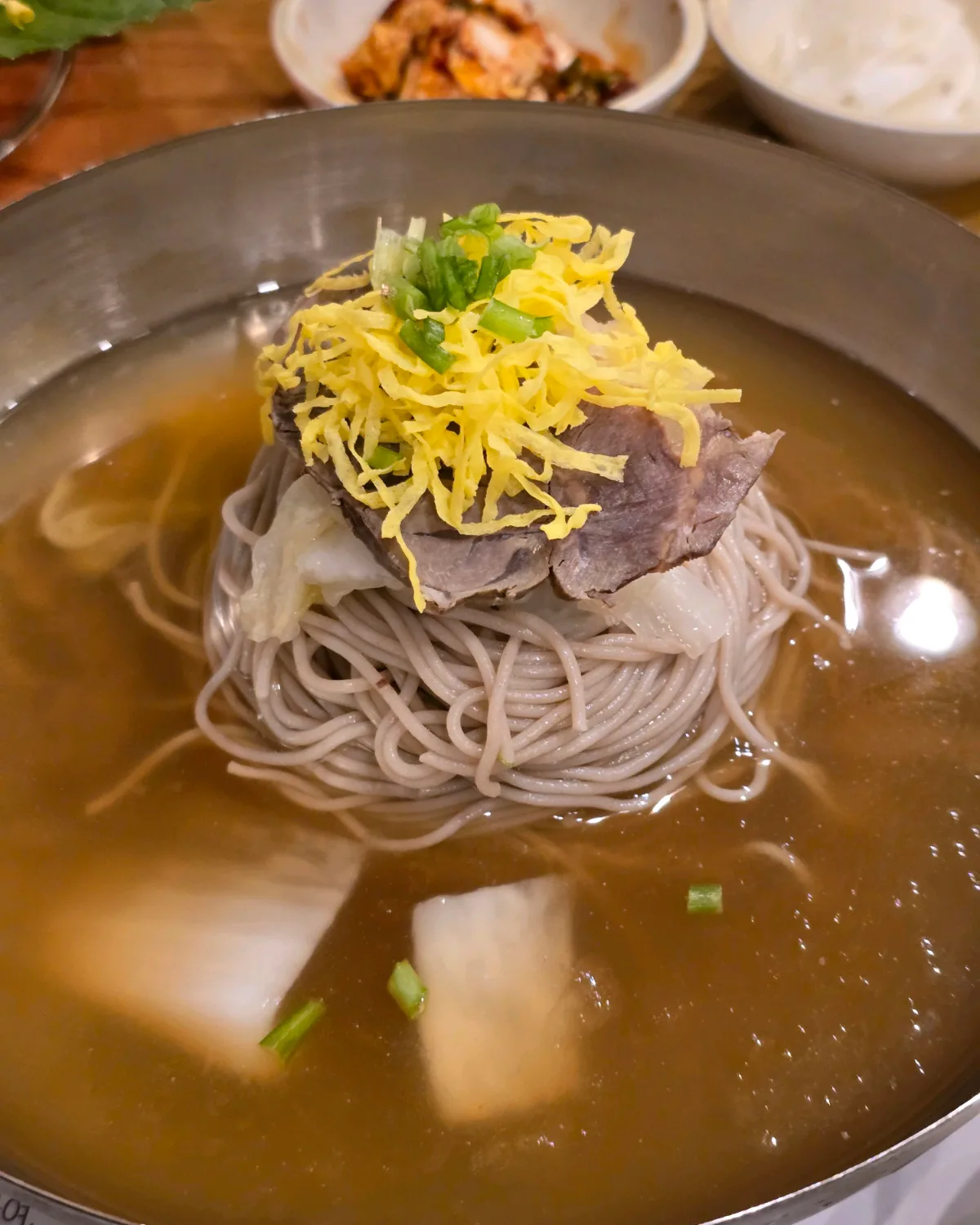 チャルパジンメミル 西村本店 — 牛肉をのせた水マッククス