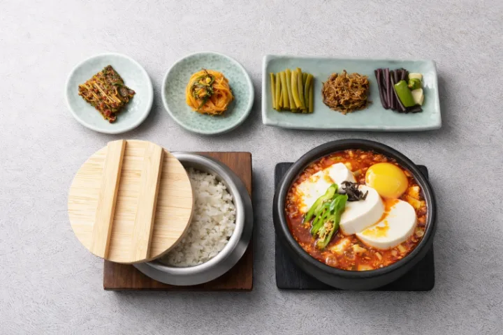 ランチ・明太子スンドゥブチゲ釜飯定食