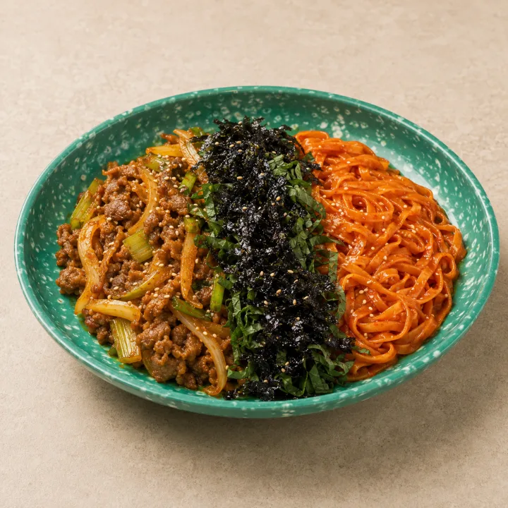牛バラ肉入り幅広ビビン麺