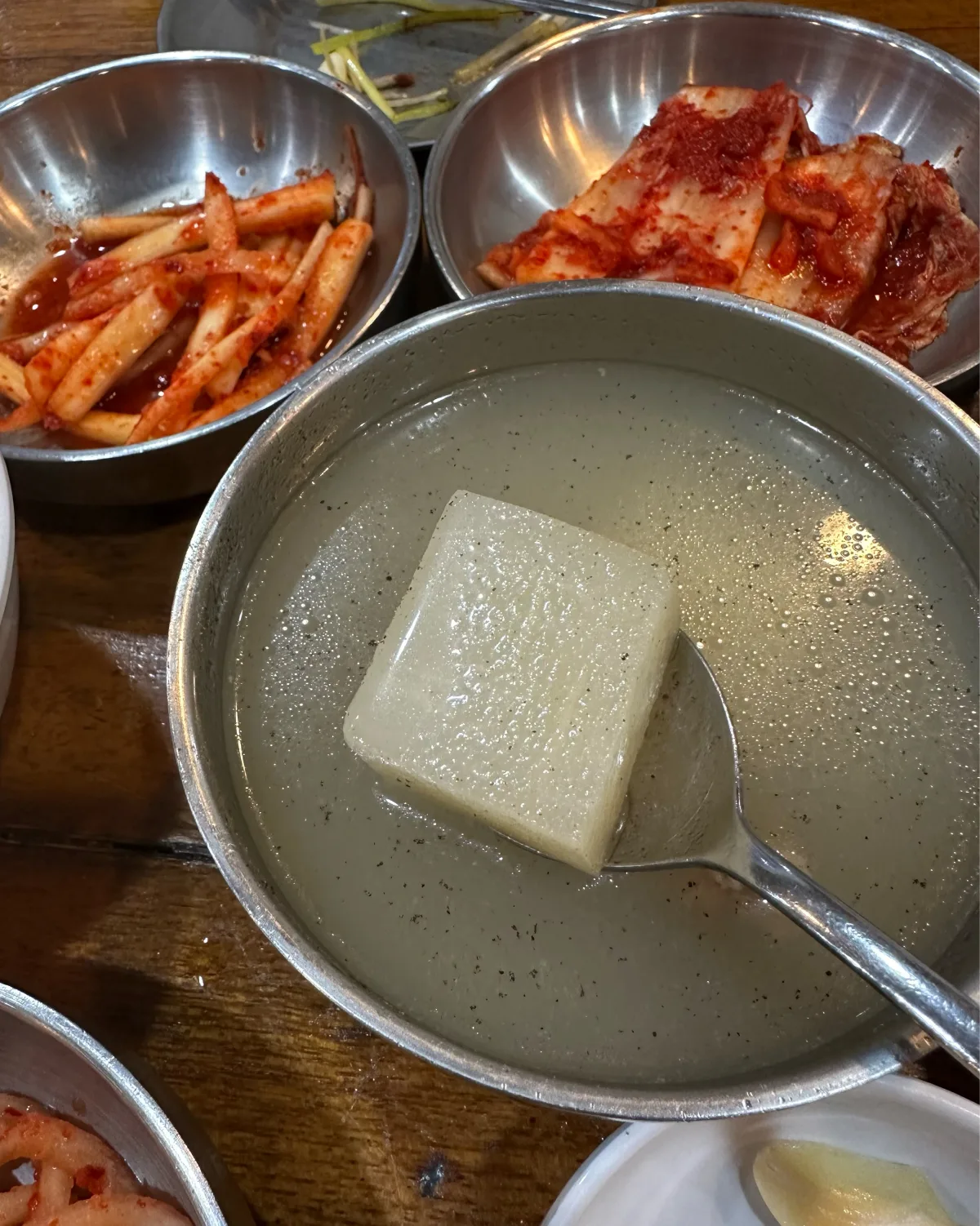 テグタン（牛肉と長ねぎのスープ）