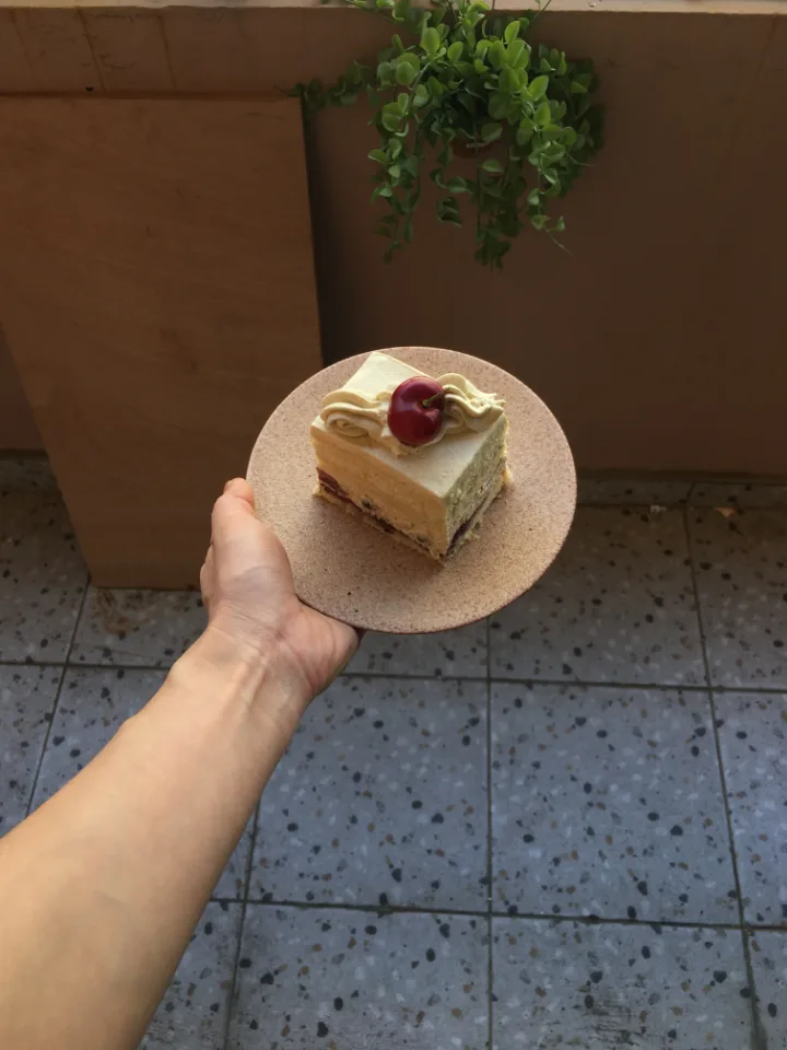 ピスタチオチェリーケーキ
