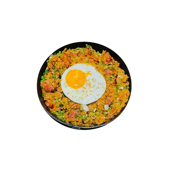 目玉焼きのせキムチ炒飯