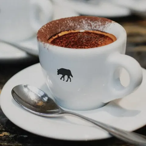 リサールコーヒー 薬水本店