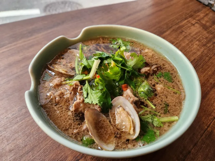 パクチー牛肉温そば