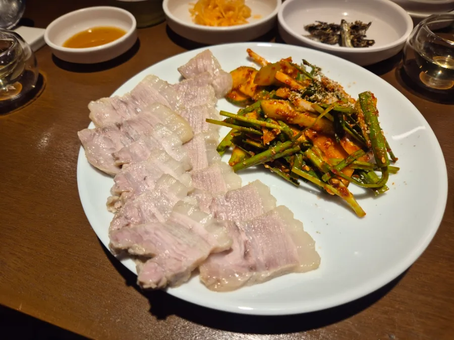 ゆで豚と辛い野菜の和え物