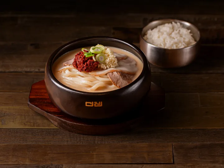 豚うどん（ご飯付き）