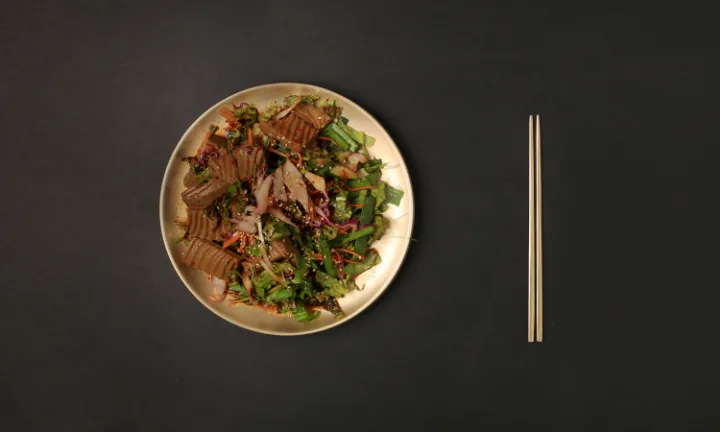 ドトリムクと野菜の和え物