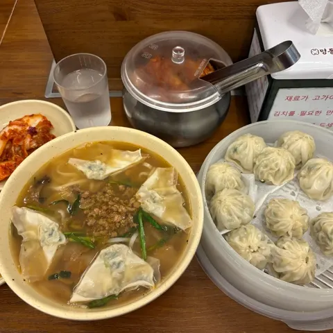 明洞餃子 本店