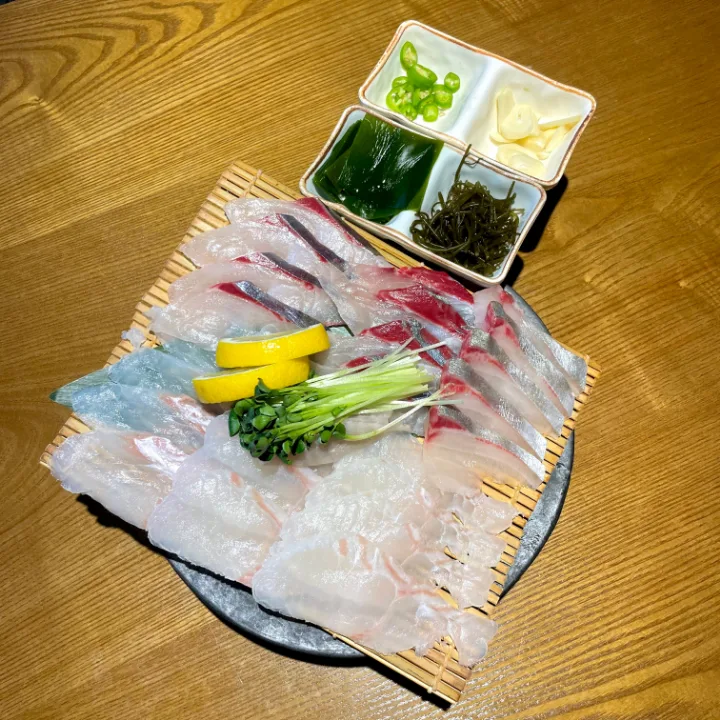 ヒラメとシマアジの刺身