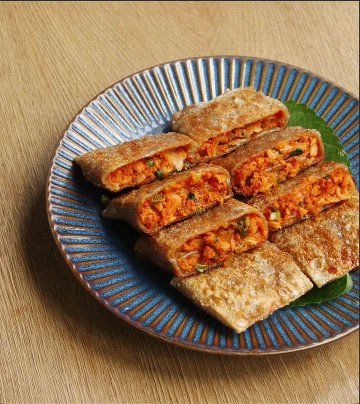 キムチ入りそば粉のチヂミ巻き