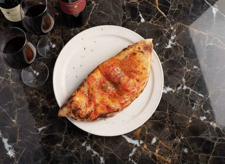 オクス・カルツォーネ CALZONE