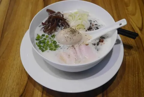 俺のラーメン 本店