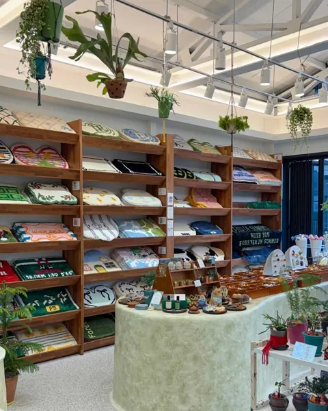 PAPER GARDEN 聖水店