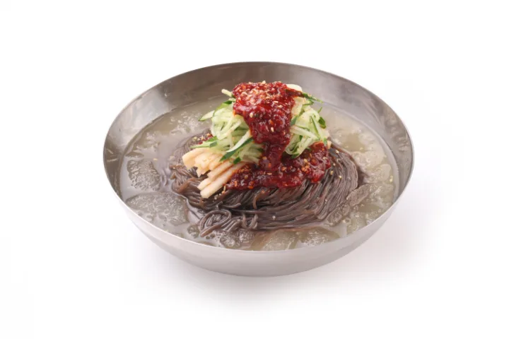 ムル冷麺（冷たいスープの冷麺）