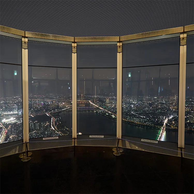 展望窓越しの漢江夜景