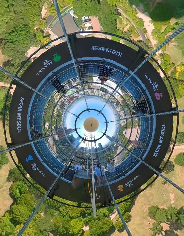 ソウルダル — 気球ゴンドラから見下ろす公園