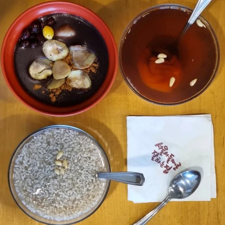 小豆粥と二種の伝統飲料